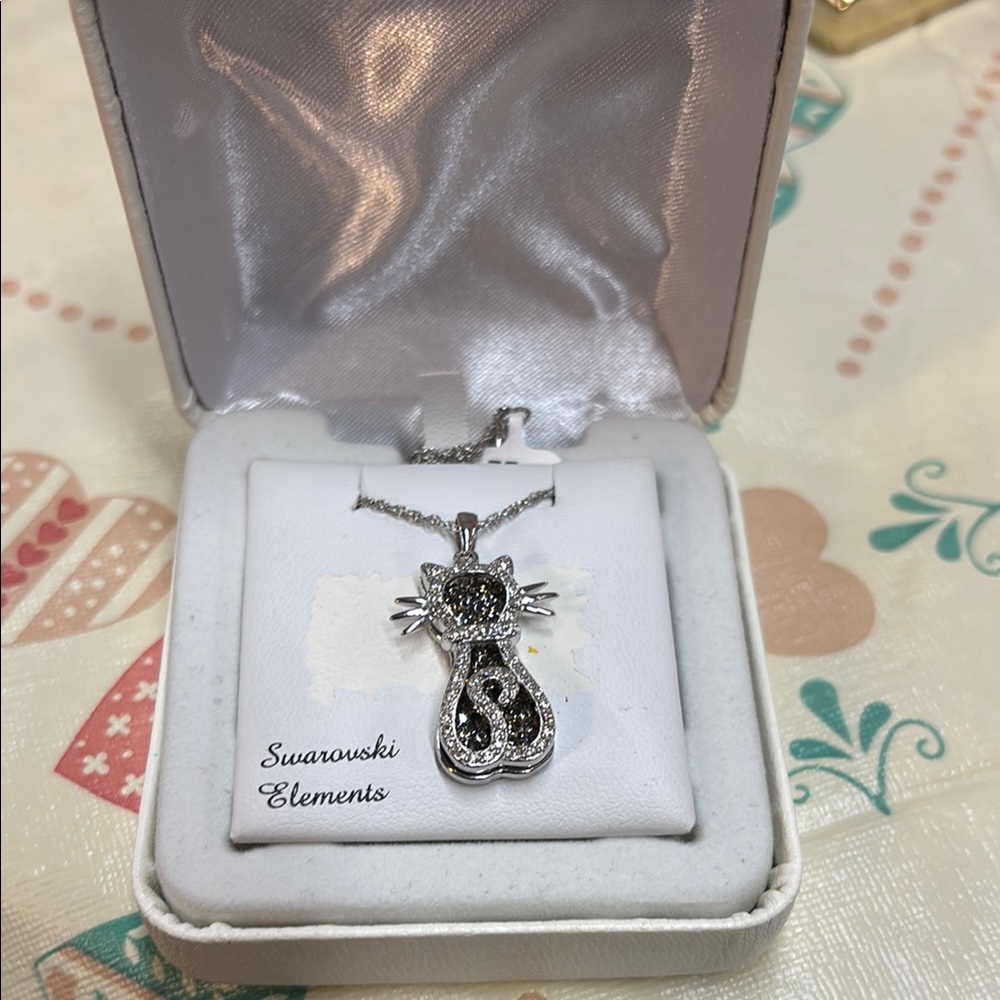 Silver Cat Pendant Necklace